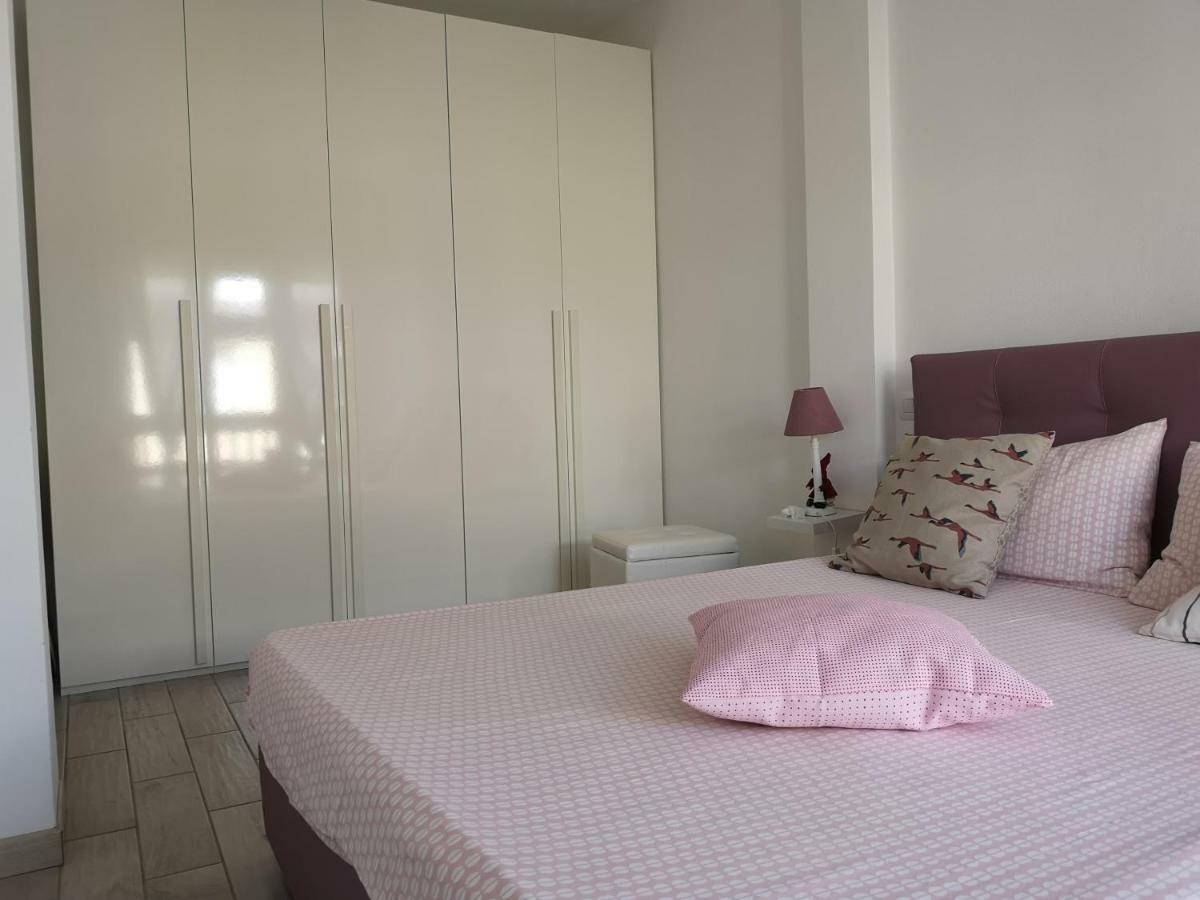 Monica'S Apartment Marina Di Carrara Buitenkant foto